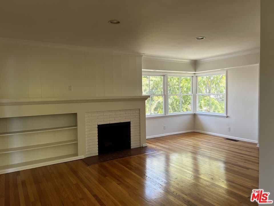 2 bd, 1 ba House in Los Angeles, CA — $4,600/mo — photo 2