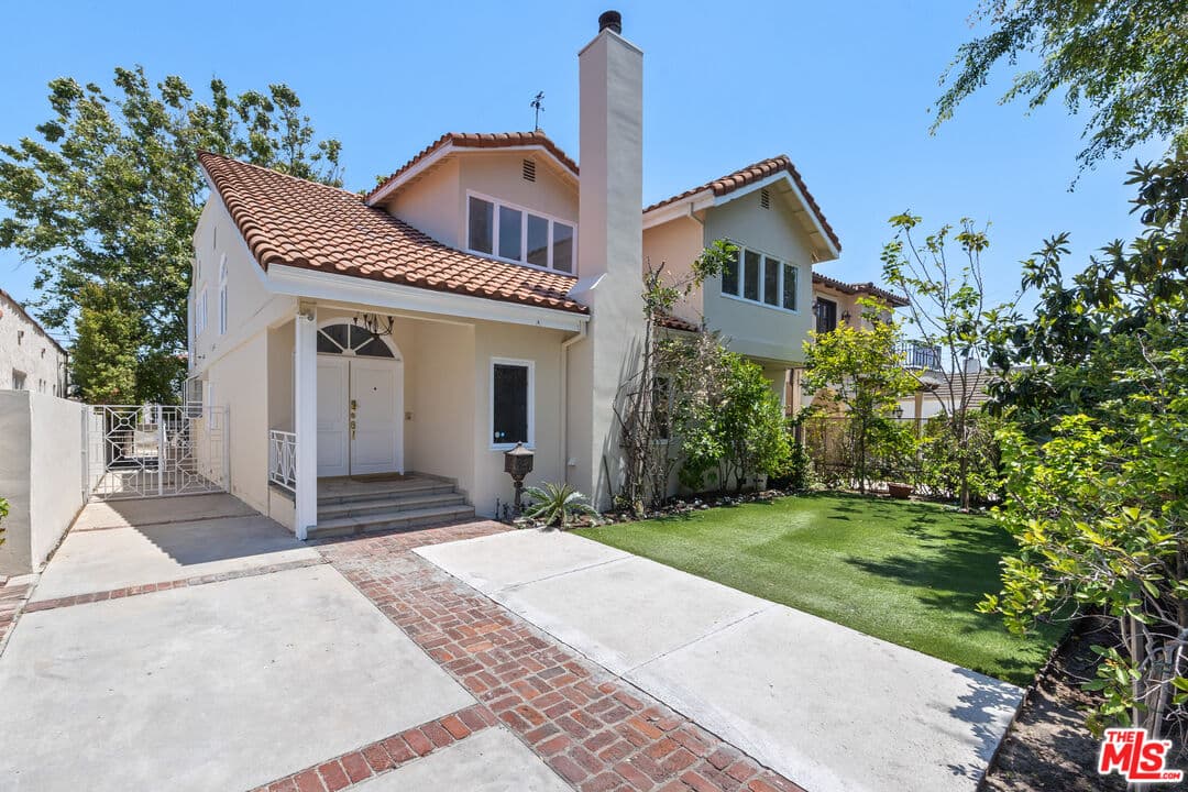 5 bd, 4 ba Townhouse in Beverly Hills, CA — $13,495/mo — photo 1
