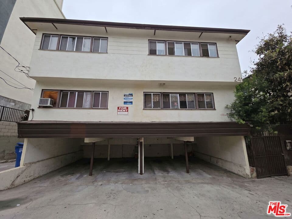 1 bd, 1 ba Apartment in Los Angeles, CA — $1,895/mo — photo 1