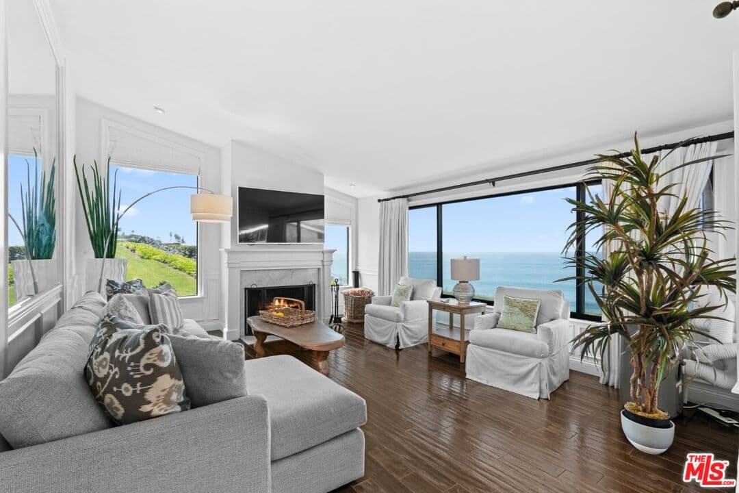 3 bd, 3 ba Townhouse in Malibu, CA — $14,000/mo — photo 1