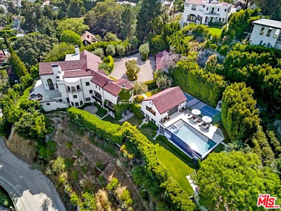 9 bd, 14 ba House in West Hollywood, CA — $275,000/mo — photo 2