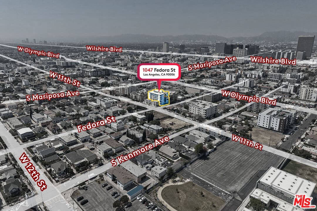 2 bd, 2 ba Apartment in Los Angeles, CA — $3,204/mo — photo 2