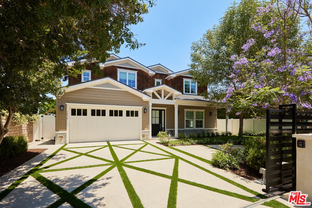 5 bd, 6 ba House in Encino, CA — $15,950/mo — photo 1