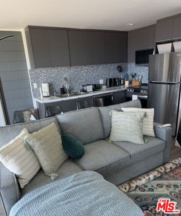 1 bd, 1 ba Condo in San Pedro, CA — $3,200/mo — photo 2
