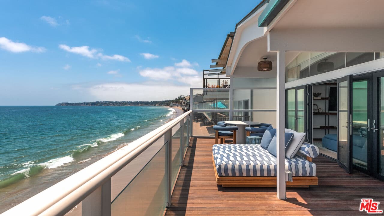 3 bd, 2 ba House in Malibu, CA — $50,000/mo — photo 2