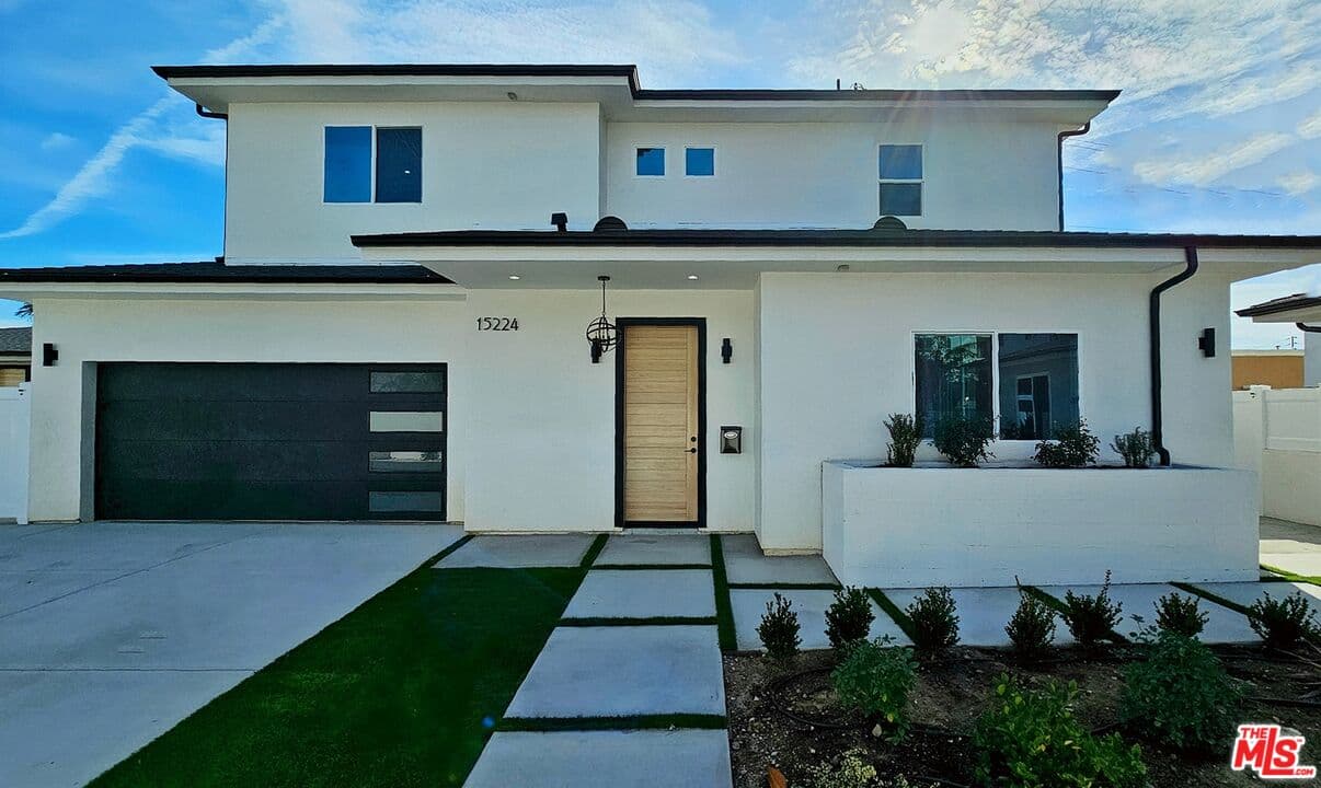 4 bd, 4 ba House in Van Nuys, CA — $6,750/mo — photo 1