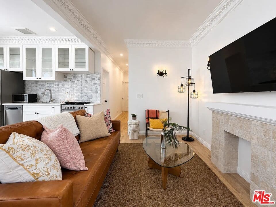 3 bd, 2 ba Townhouse in Santa Monica, CA — $6,000/mo — photo 1
