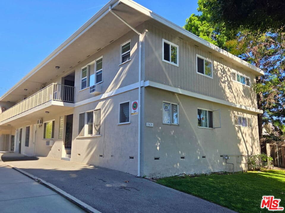 2 bd, 1 ba Apartment in West Hollywood, CA — $2,750/mo — photo 1