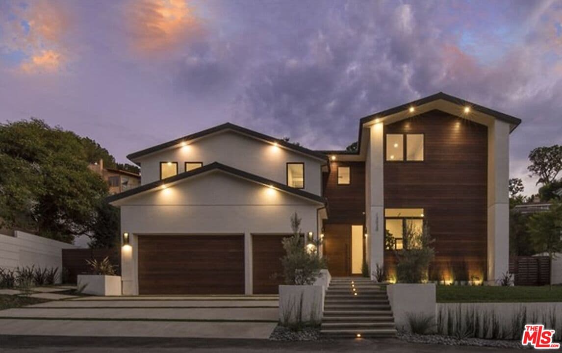 5 bd, 7 ba House in Studio City, CA — $29,999/mo — photo 2