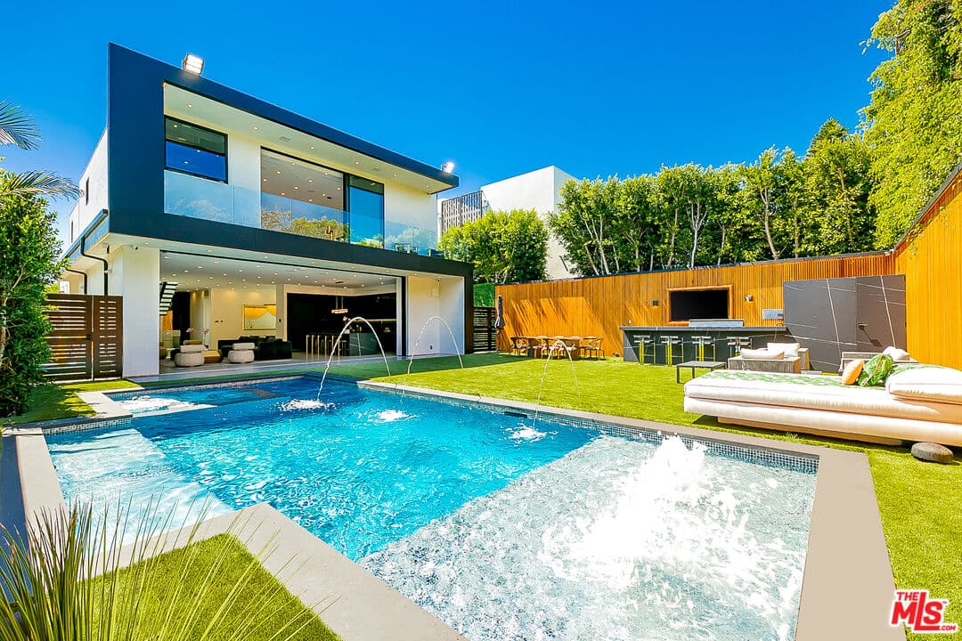 6 bd, 8 ba House in Los Angeles, CA — $49,995/mo — photo 1