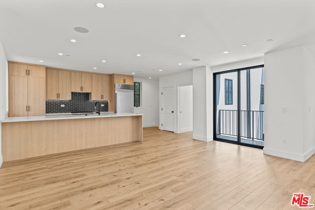 3 bd, 4 ba House in Sherman Oaks, CA — $6,000/mo — photo 1