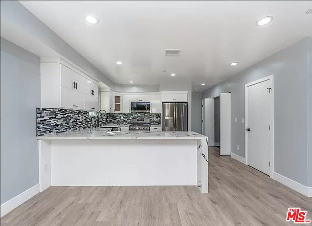 5 bd, 5 ba Townhouse in Los Angeles, CA — $6,000/mo — photo 2