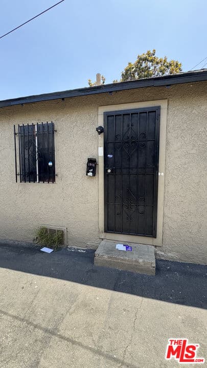 1 bd, 1 ba House in Los Angeles, CA — $1,800/mo — photo 1