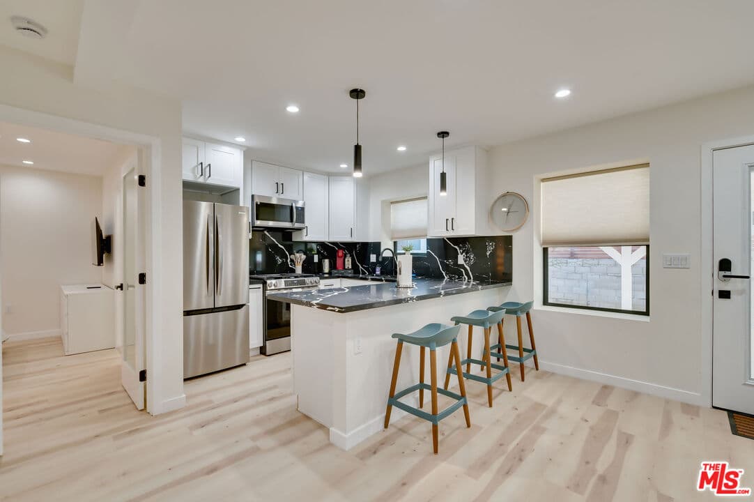 1 bd, 1 ba Townhouse in West Hollywood, CA — $3,550/mo — photo 2