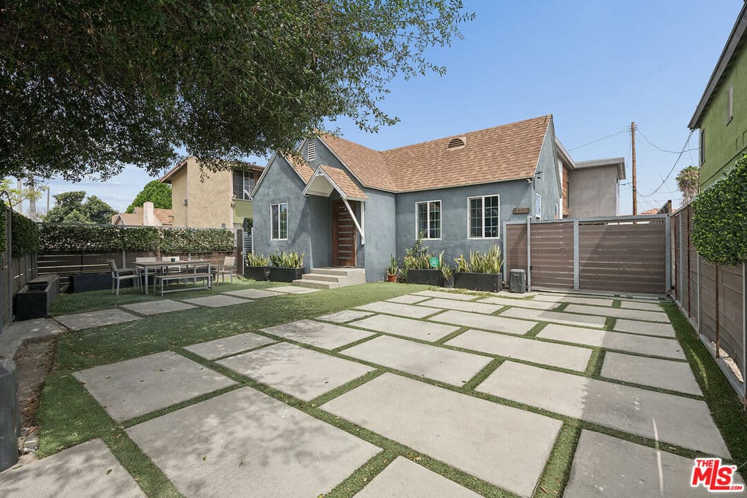 4 bd, 2 ba Townhouse in Los Angeles, CA — $5,950/mo — photo 2