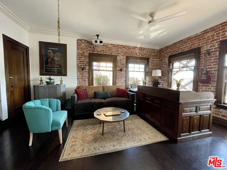 1 bd, 1 ba Condo in Los Angeles, CA — $1,850/mo — photo 1