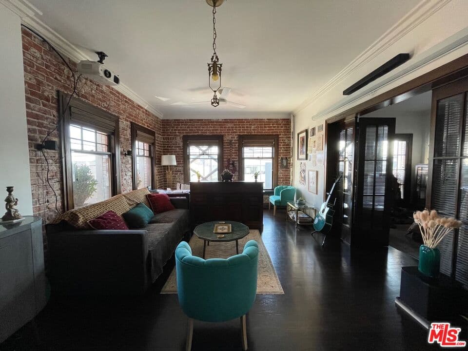 1 bd, 1 ba Condo in Los Angeles, CA — $1,850/mo — photo 2