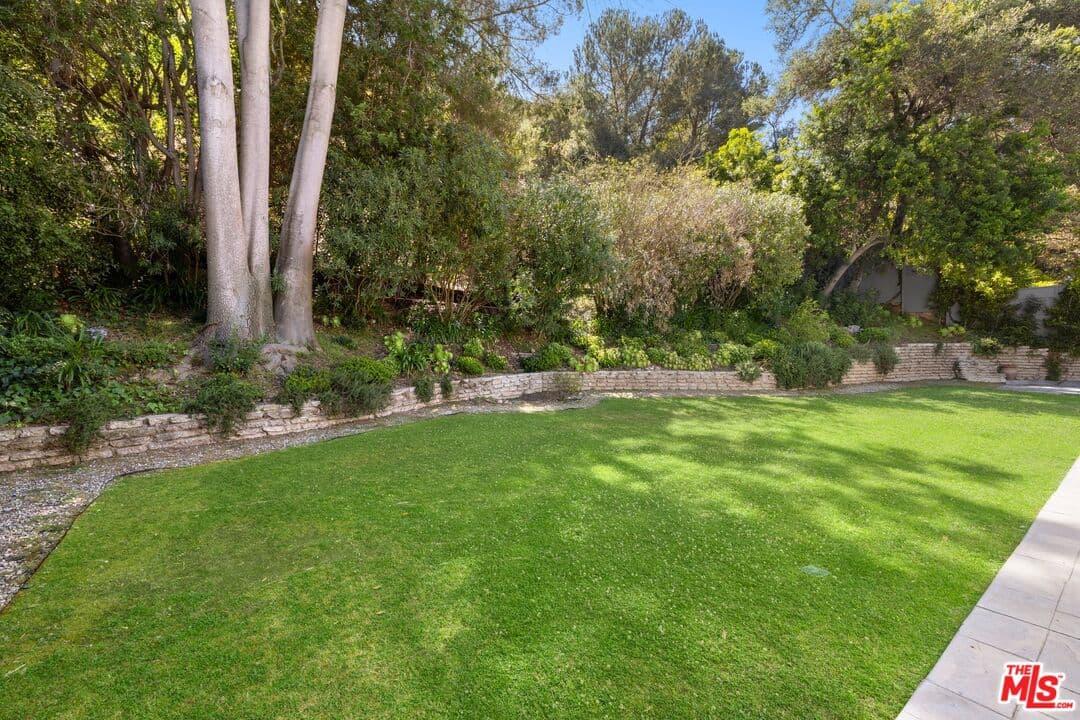 5 bd, 5 ba House in Los Angeles, CA — $16,500/mo — photo 2