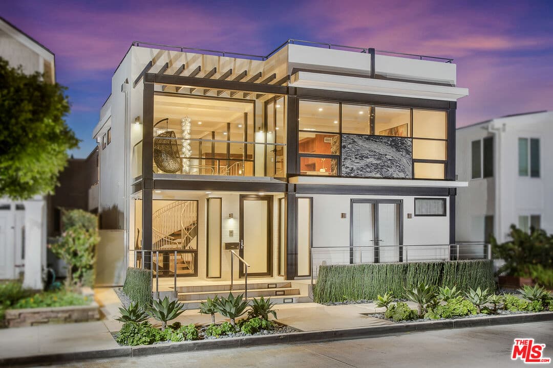 4BR House in Newport Beach — $21,000/mo
