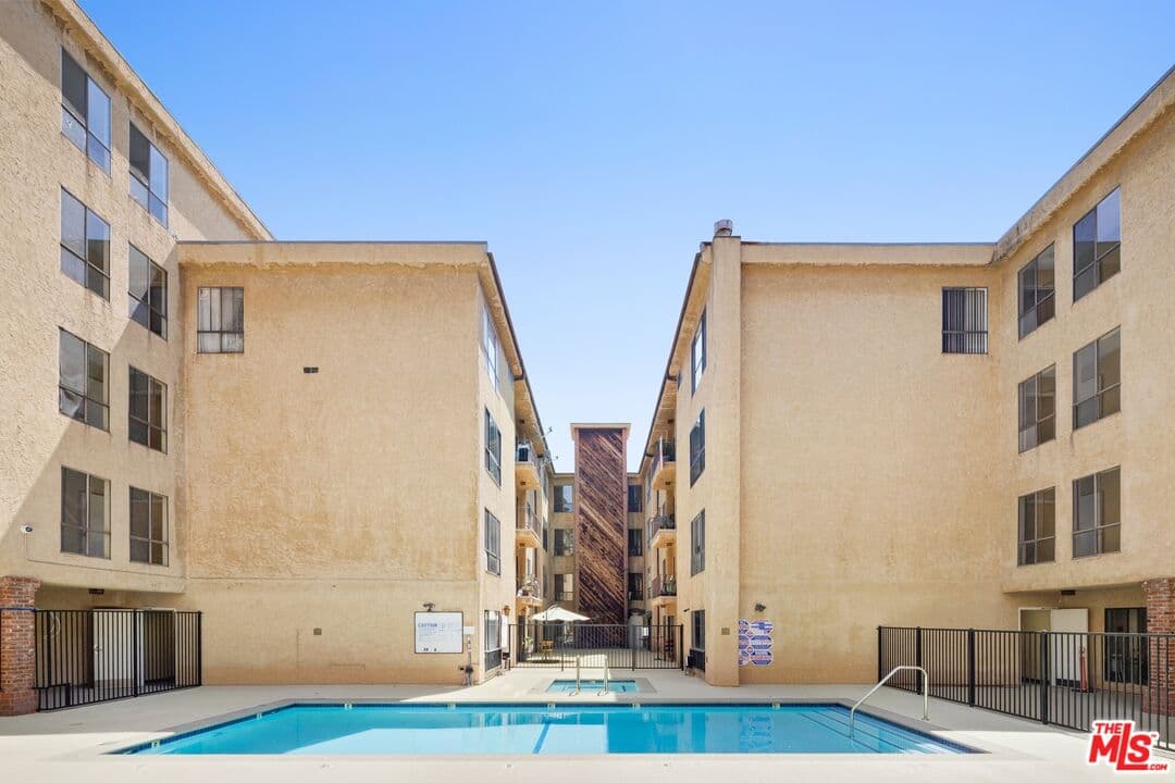 1 bd, 1 ba Condo in Los Angeles, CA — $3,500/mo — photo 2