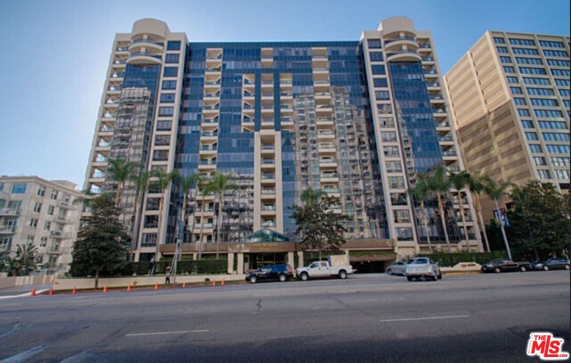 3 bd, 4 ba Condo in Los Angeles, CA — $14,995/mo — photo 1