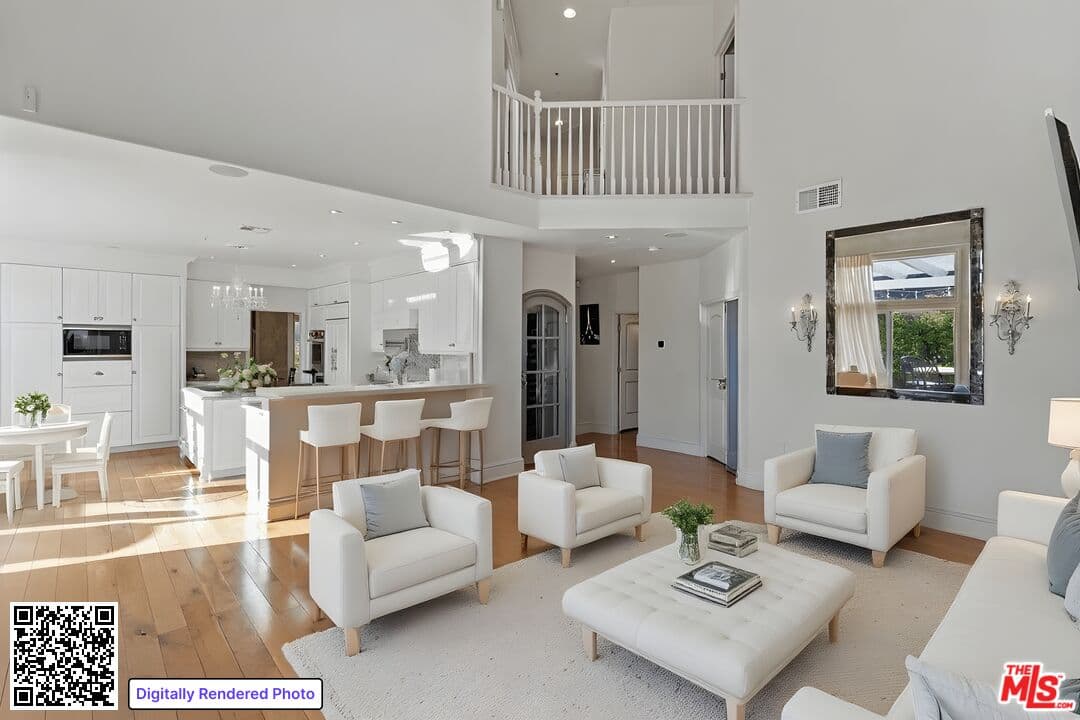 4 bd, 3 ba House in Tarzana, CA — $12,500/mo — photo 2