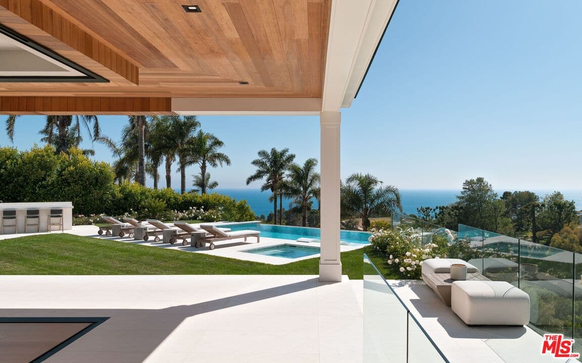 5 bd, 8 ba House in Malibu, CA — $55,000/mo — photo 1