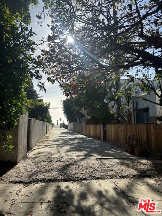 Studio, 1 ba Apartment in Marina Del Rey, CA — $1,695/mo — photo 1