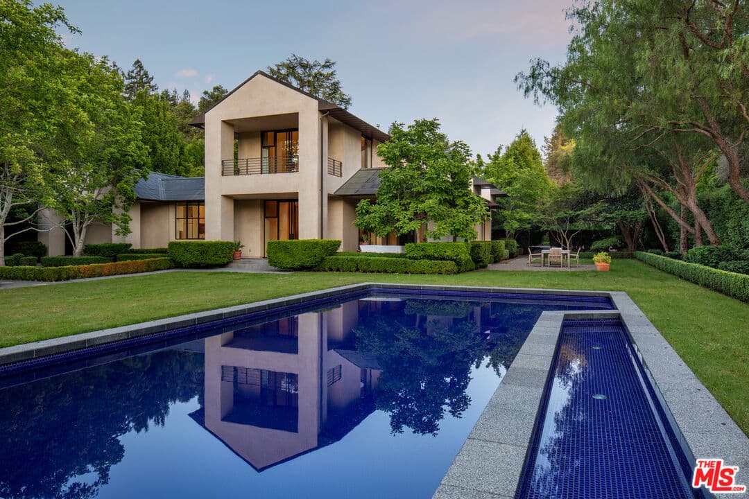 4 bd, 7 ba House in Atherton, CA — $90,000/mo — photo 2