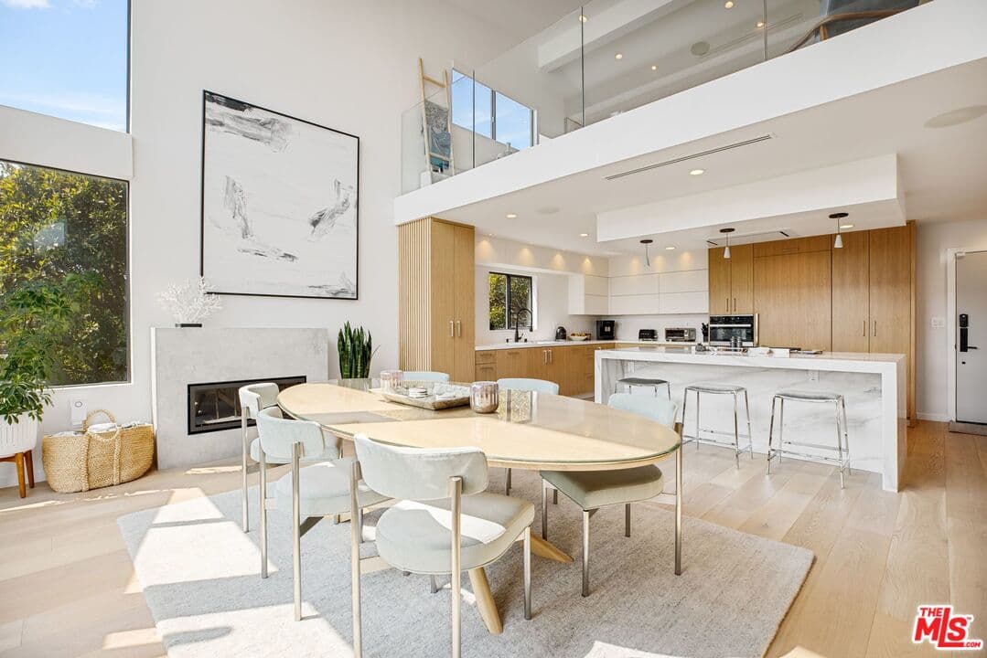 3 bd, 2 ba Condo in Santa Monica, CA — $17,000/mo — photo 1