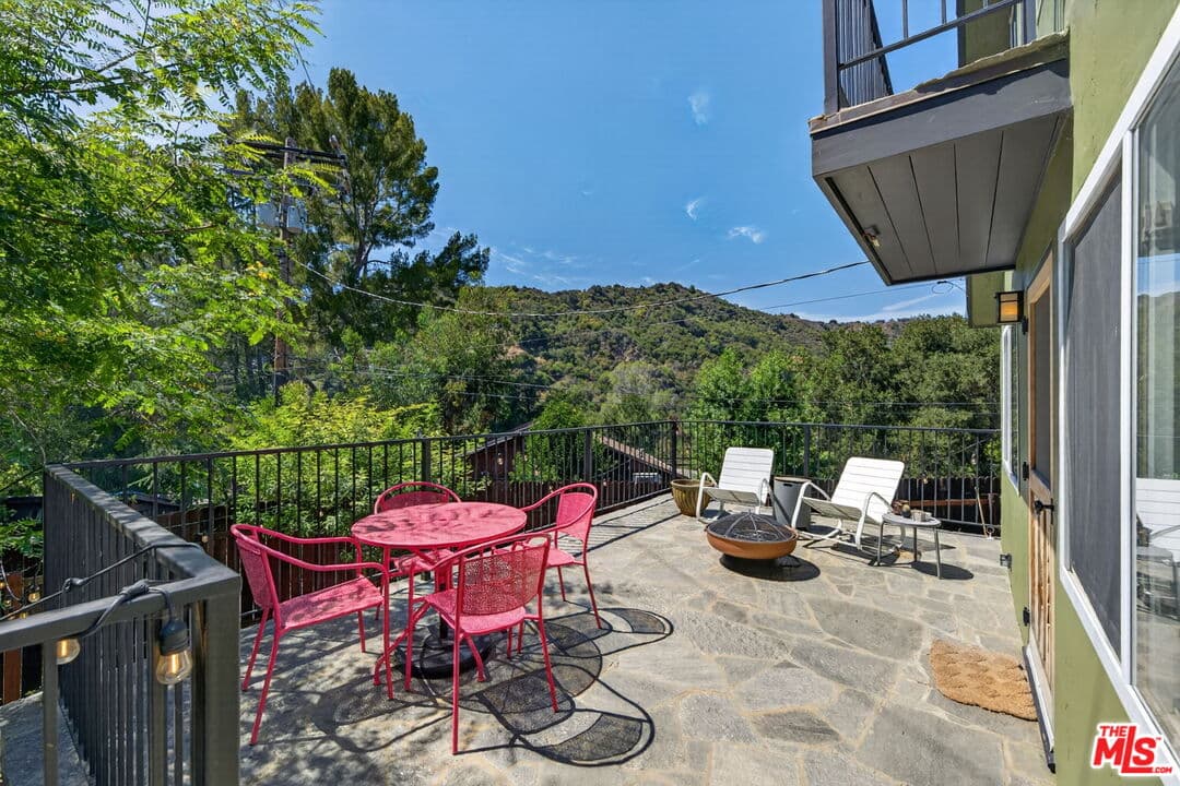 2 bd, 2 ba House in Topanga, CA — $4,750/mo — photo 2
