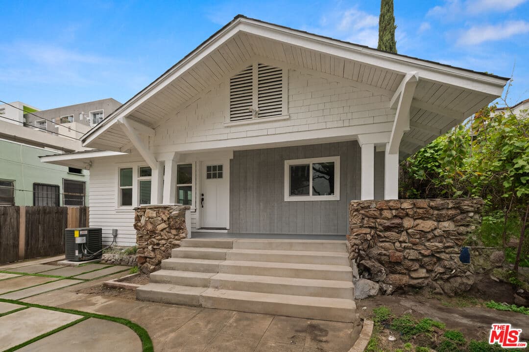 3 bd, 3 ba House in Los Angeles, CA — $4,095/mo — photo 1