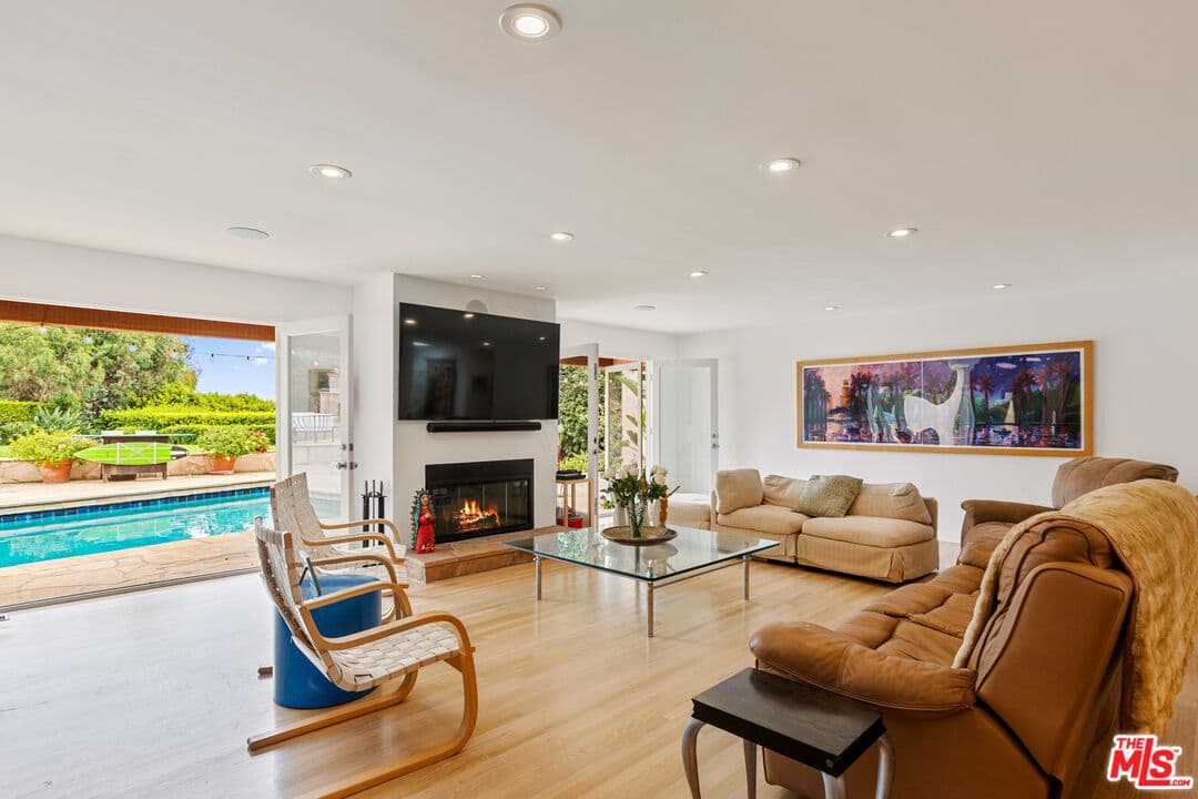 3 bd, 4 ba House in Malibu, CA — $18,000/mo — photo 1