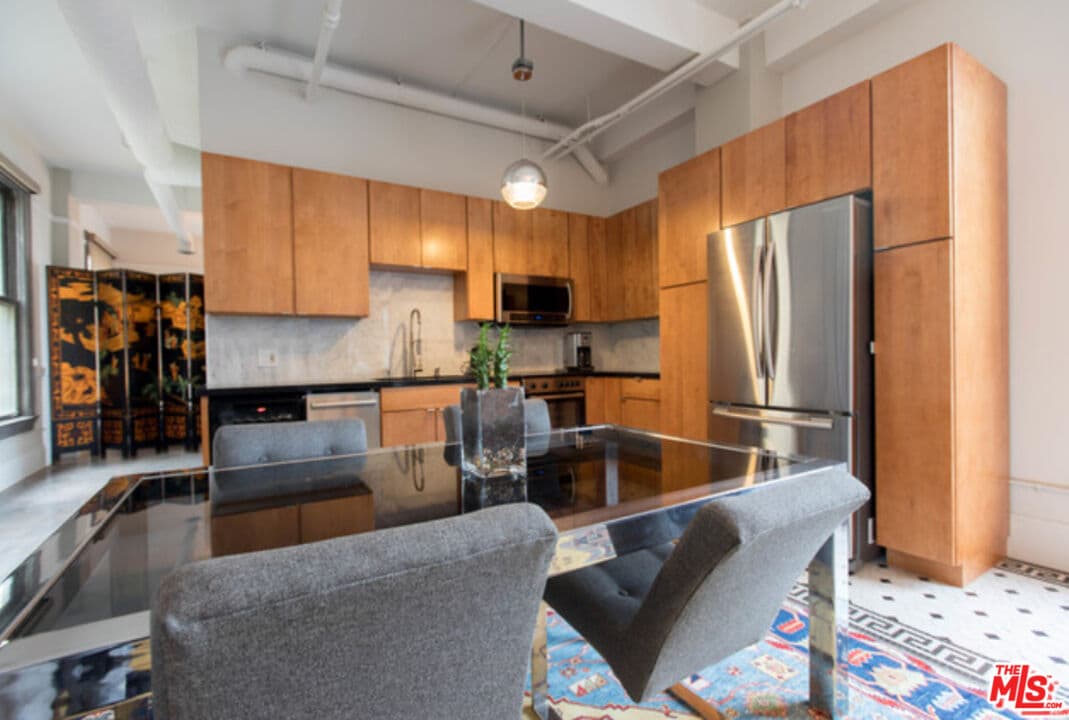 1 bd, 1 ba Condo in Los Angeles, CA — $3,000/mo — photo 2
