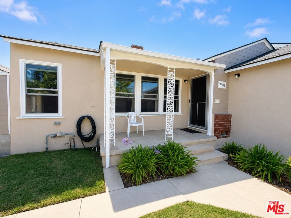 3 bd, 2 ba House in Los Angeles, CA — $5,000/mo — photo 2