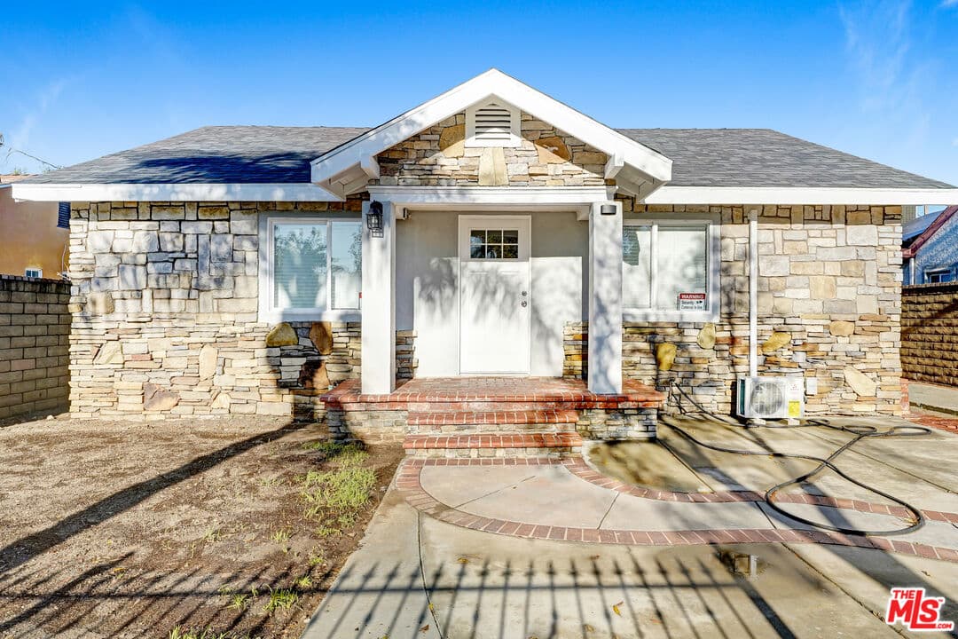 3BR House in San Fernando — $3,500/mo