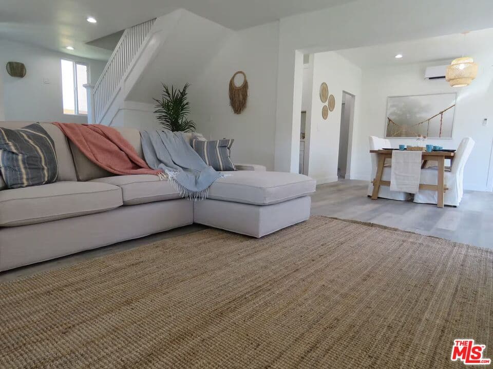 6 bd, 3 ba House in Los Angeles, CA — $5,495/mo — photo 2