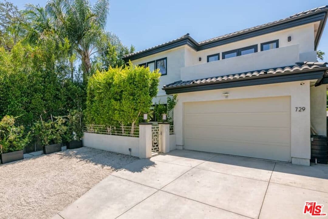 5 bd, 6 ba House in Los Angeles, CA — $16,995/mo — photo 2
