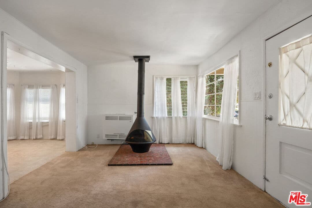 1 bd, 1 ba Apartment in Santa Monica, CA — $2,300/mo — photo 1