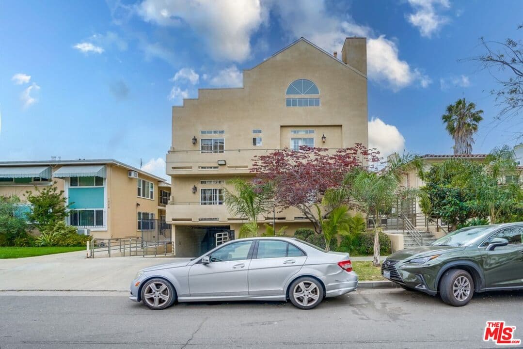 1 bd, 1 ba Apartment in Los Angeles, CA — $3,000/mo — photo 2