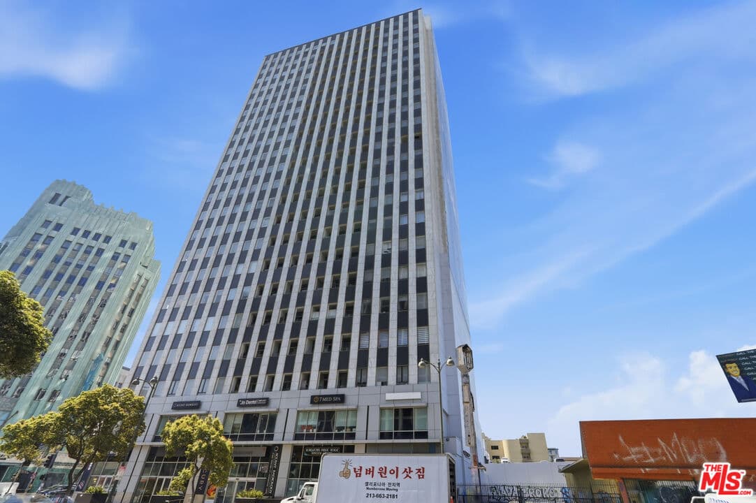 1 bd, 1 ba Apartment in Los Angeles, CA — $2,400/mo — photo 1