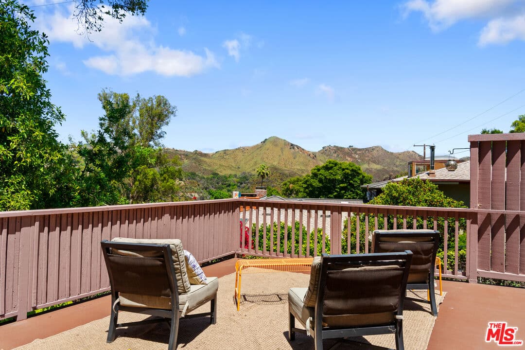 4 bd, 3 ba Apartment in Topanga, CA — $7,400/mo — photo 2
