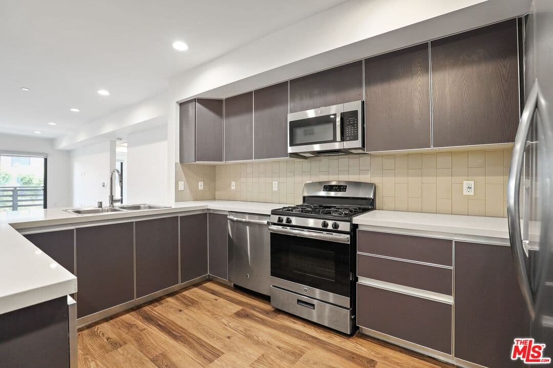 3BR Townhouse in Los Angeles β $4,195/mo