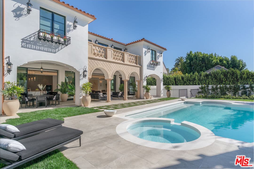 7 bd, 7 ba Townhouse in Beverly Hills, CA — $98,750/mo — photo 1
