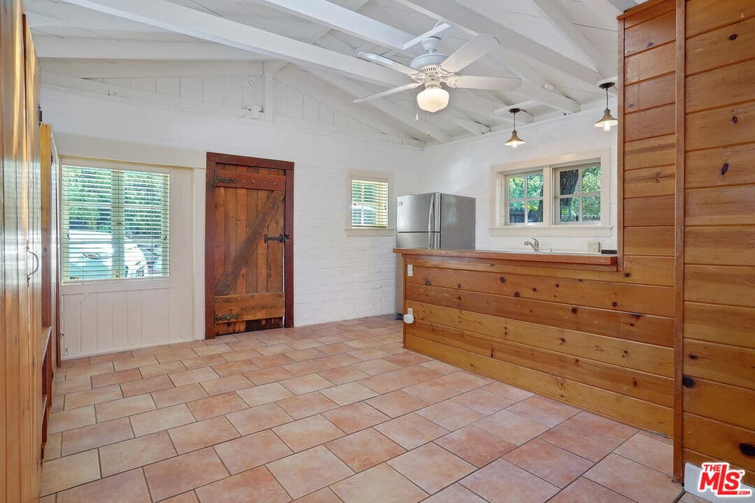 1 bd, 1 ba House in Topanga, CA — $3,250/mo — photo 2
