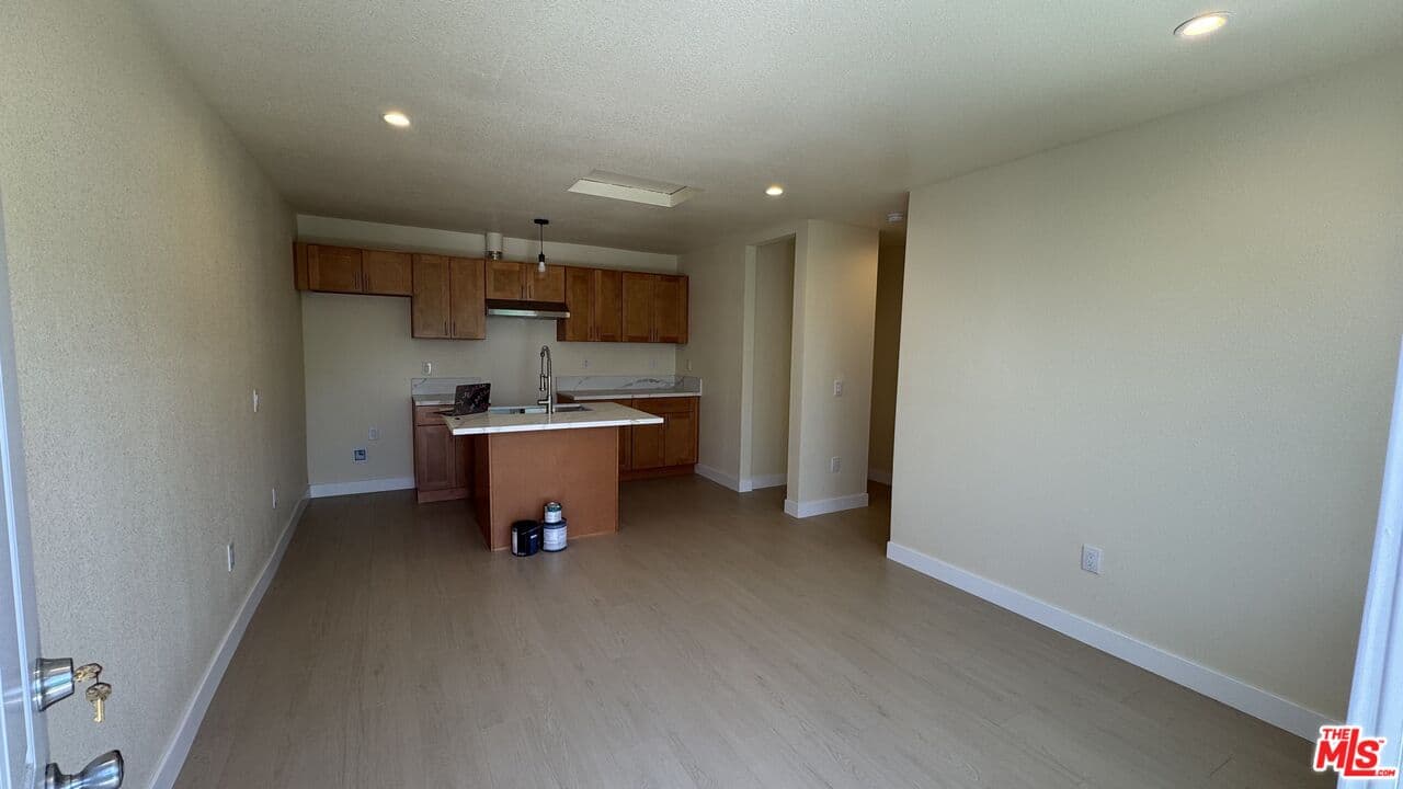 1BR House in Los Angeles β $1,950/mo