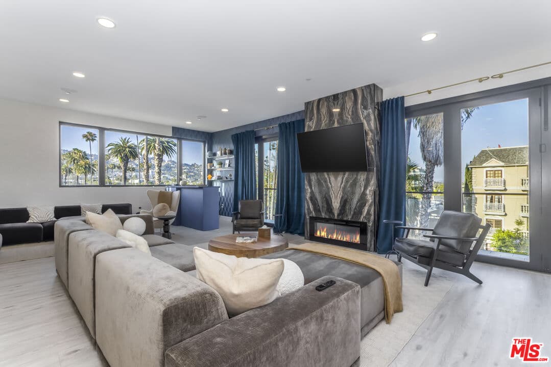 4 bd, 4 ba House in Los Angeles, CA — $20,000/mo — photo 1