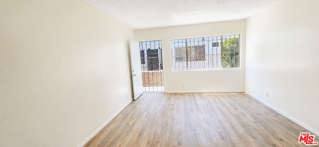 1 bd, 1 ba Apartment in Los Angeles, CA — $2,000/mo — photo 2