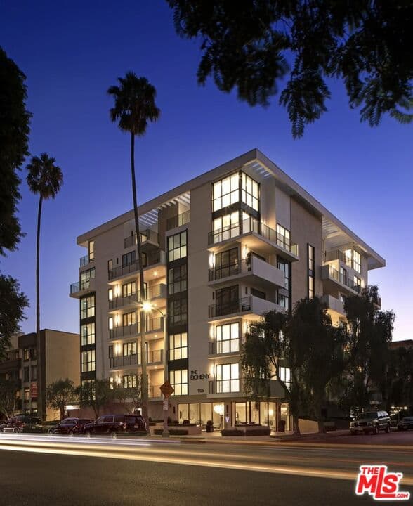 1 bd, 2 ba Townhouse in Los Angeles, CA — $5,400/mo — photo 1