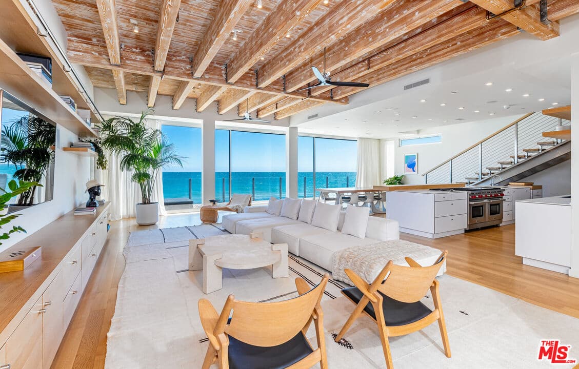 4 bd, 5 ba House in Malibu, CA — $200,000/mo — photo 1